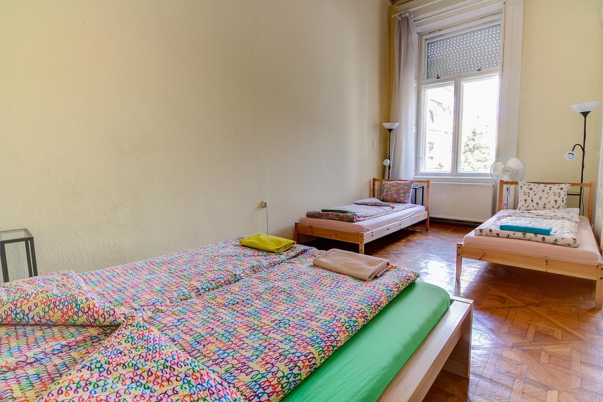 Pal'S Hostel And Apartments Budapest Exterior foto